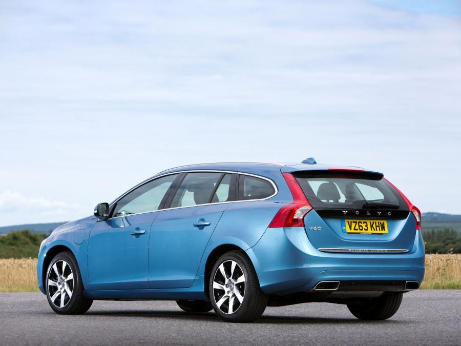  Volvo V60 D6 Plug-In Hybrid 2013 года  (UK) (фото 11 из 13)